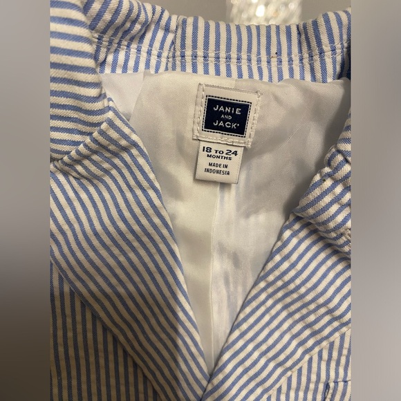 Janie and Jack boys Seersucker dress Blazer and vest - Picture 7 of 12